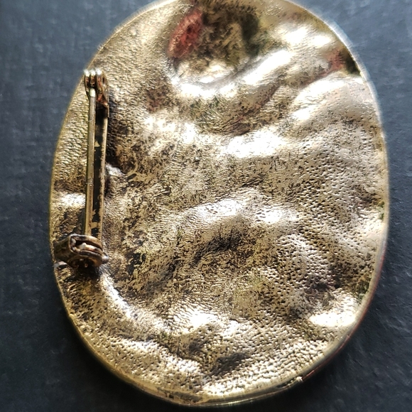 Vintage Oval Brooche Pin Animal Tiger gold brass color antiqued 3D - Picture 7 of 8